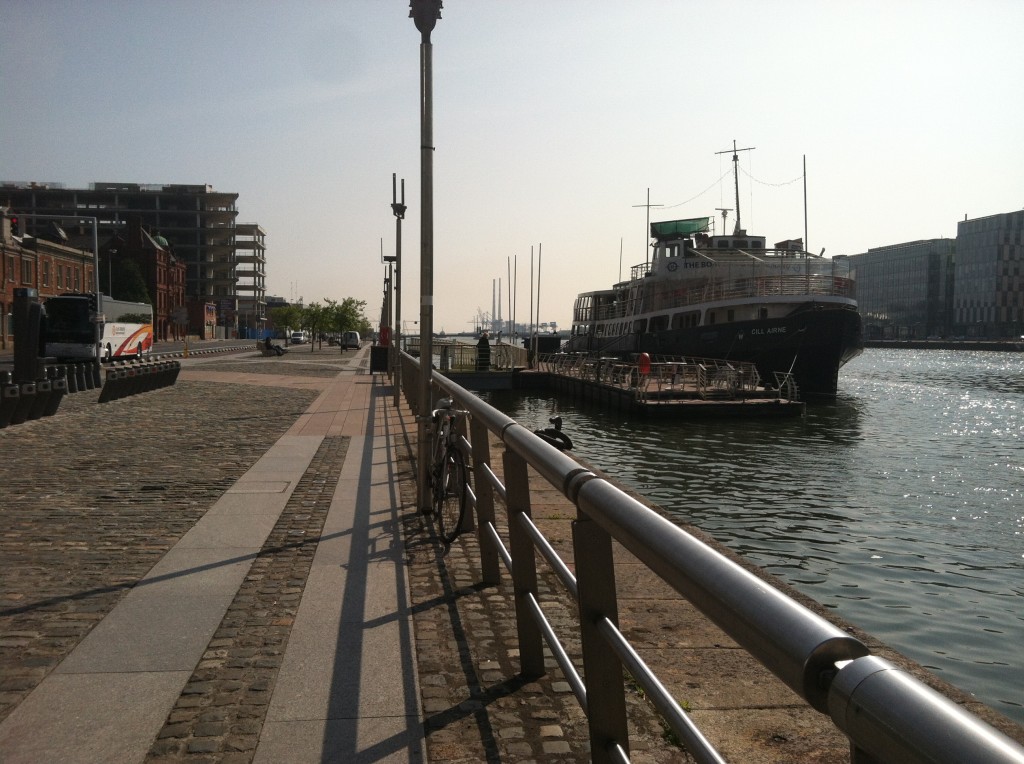 This historic ship is a lunchtime restaurant. Sadly, it wasn't quite lunchtime when I walked past on my way to the Port.