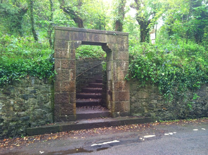 Inviting arch that invites pedestrians to abandon the main road in favor of - what, exactly?