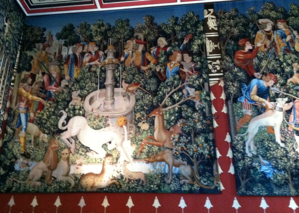 Vibrant wall painting in the Queen's receiving room