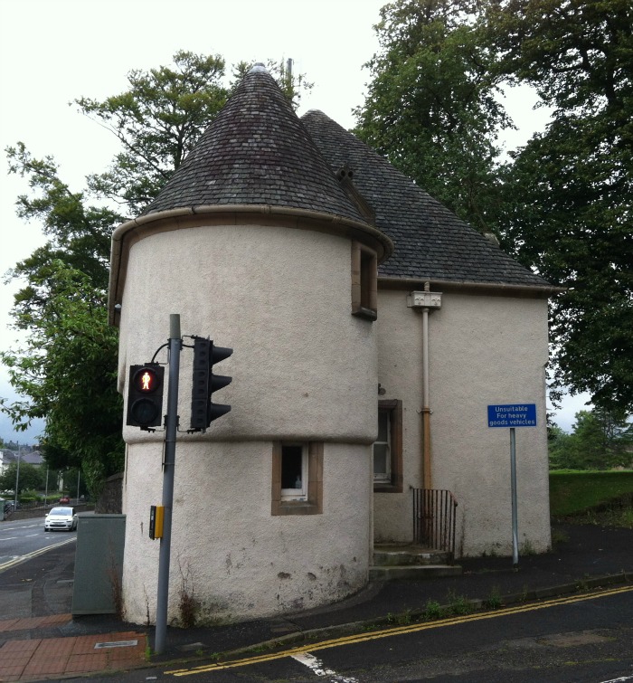 White Gatehouse Stirling - taken 8.14.15 by FF