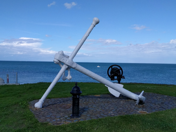 Anchor Statue, Greystones, Ireland - taken 7.2.16 by FF