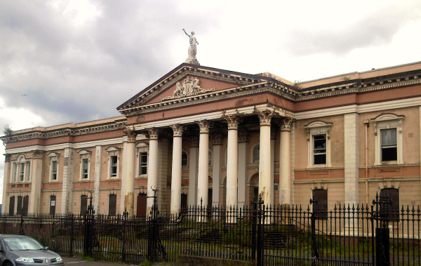 crumlin-road-courthouse-from-wikipedia-attribution-needed