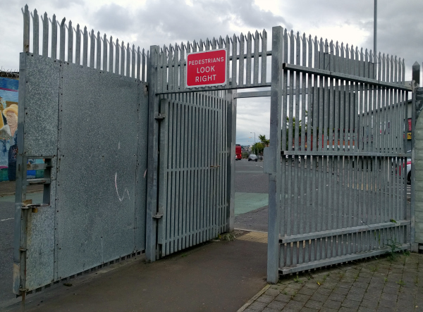 peace-gate-1-belfast-northern-ireland-taken-7-29-16-by-ff