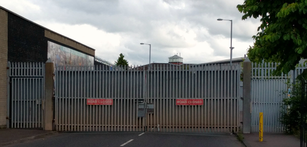 peace-gate-closed-cupar-way-belfast-northern-ireland-taken-7-29-16-by-ff