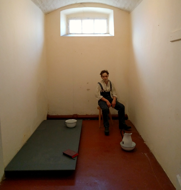 punishment-cell-crumlin-road-gaol-belfast-northern-ireland-taken-7-29-16-by-ff