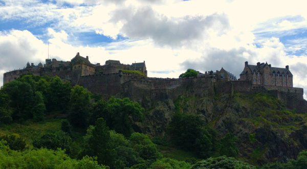 edinburgh-castle-scotland-taken-8-6-16-by-ff