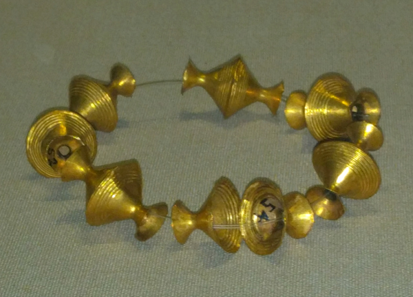 gold-bracelet-musem-of-archaeoloy-ireland-taken-8-20-16-by-ff