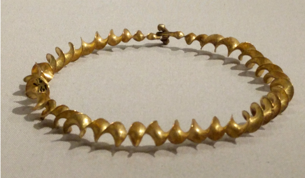 gold-necklace-musem-of-archaeoloy-ireland-taken-8-20-16-by-ff