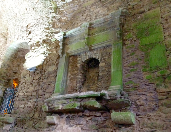 great-hall-fireplace-blarney-castle-ireland-taken-8-13-16-by-ff