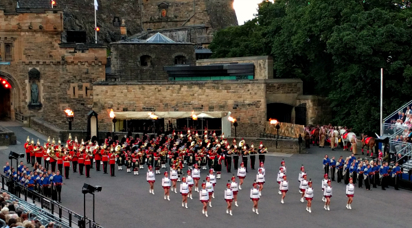 lochiel-marching-drill-team-royal-edinburgh-military-tattoo-scotland-taken-8-6-16-by-ff