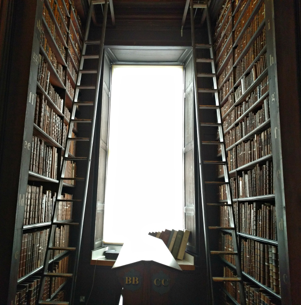 old-libary-2-trinity-colleg-dublin-ireland-taken-by-ff